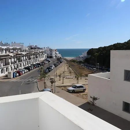 Cerca De La Playa *